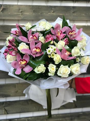 Букет цветов из: Розы и Хризантемы в Полтавской