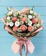 Букет цветов из:  Розы, Альстромерии и Лизиантусы в Полтавской