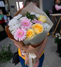Букет цветов из:  Герберы, Розы и Хризантемы в Полтавской