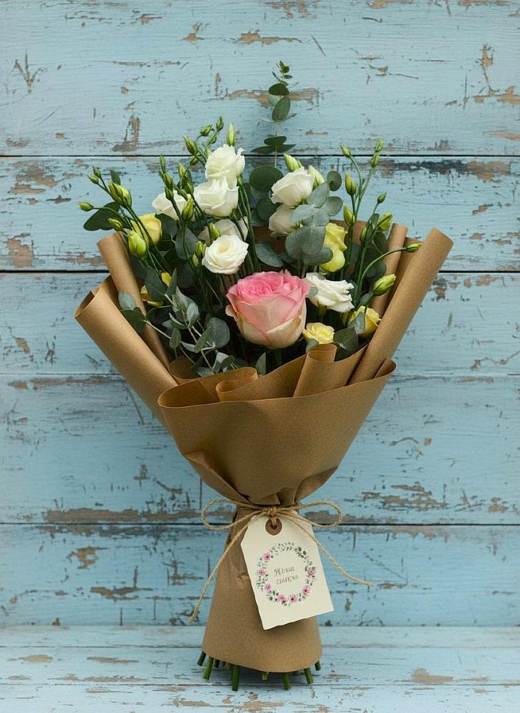 Букет цветов из: Розы и Лизиантусы в Полтавской