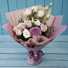 Букет цветов из:  Розы и Лизиантусы в Полтавской