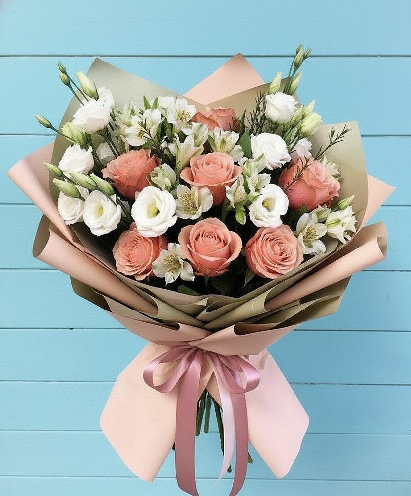 Букет цветов из: Розы, Альстромерии и Лизиантусы в Полтавской