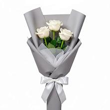 Букет 3 белые розы в Полтавской