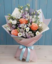 Букет цветов из:  Лизиантусы, Розы, Альстромерии и Гипсофила в Полтавской