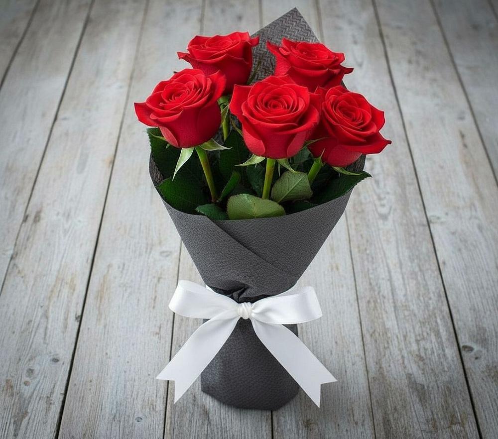 Букет 5 Красных роз Эдлесс Лав в Полтавской