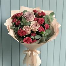 Букет цветов из:  Гвоздики и Розы в Полтавской