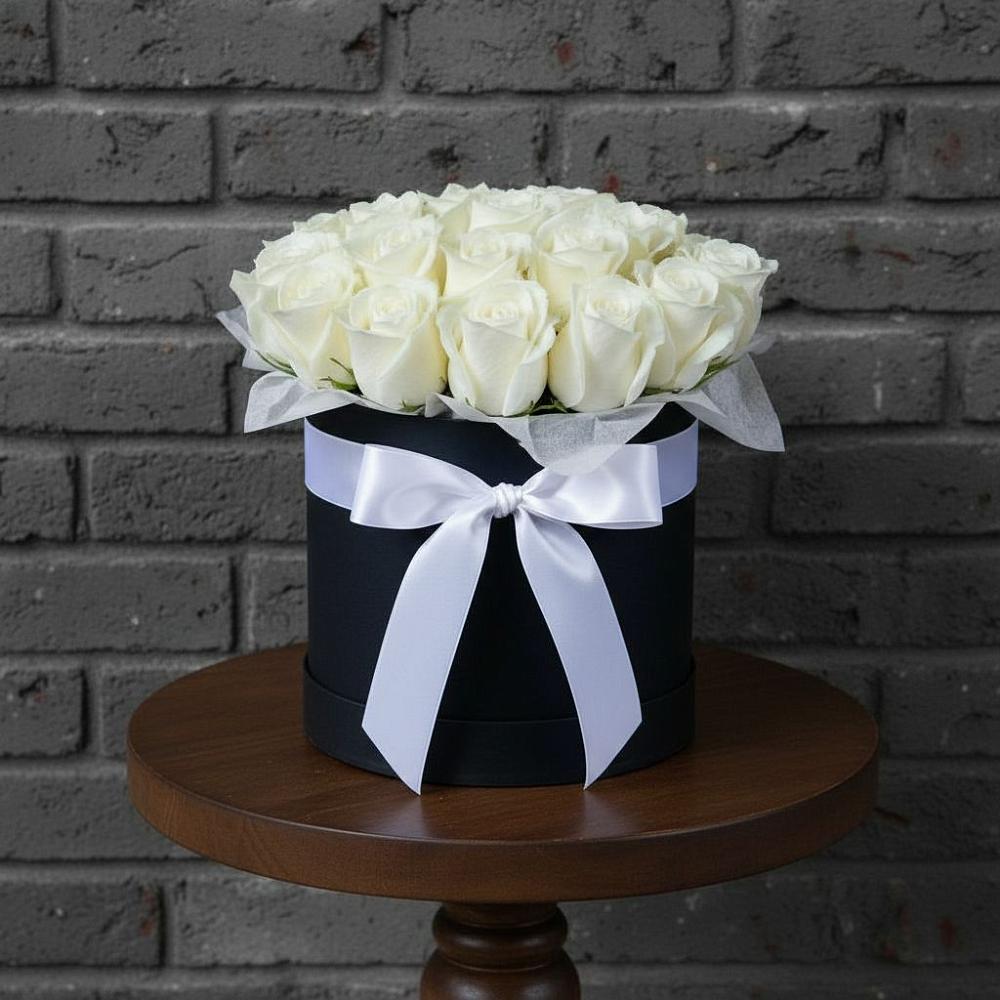 Цветочная композиция из Розы в шляпной коробке в Полтавской