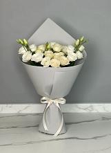 Букет цветов из:  Розы и Лизиантусы в Полтавской